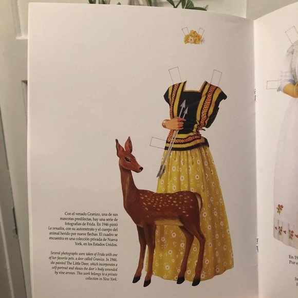 Frida Kahlo paper doll book - Picture 2 of 5